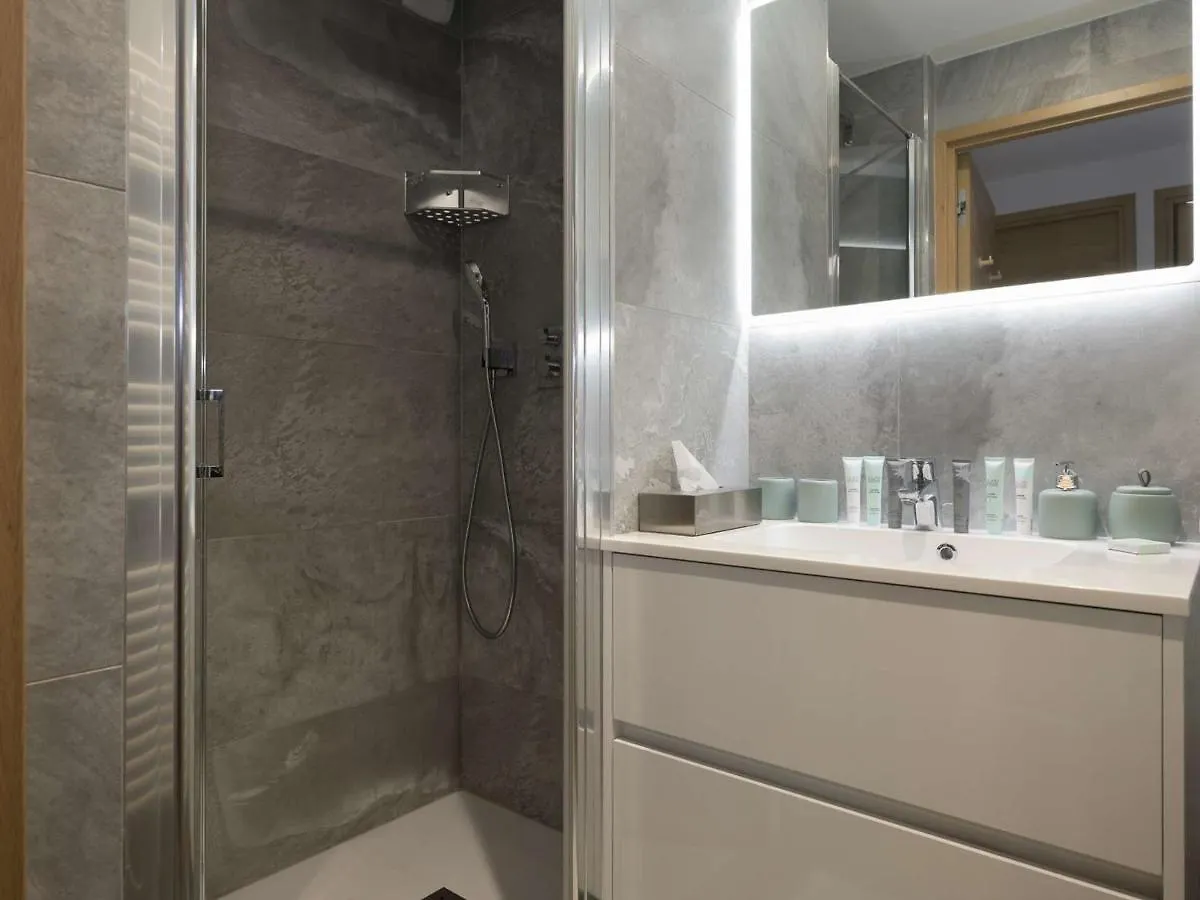 Courchevel 1650 - Apt 6 Pers, 3 Ch, Skis Aux Pieds, Parking, Wifi - Fr-1-631-174